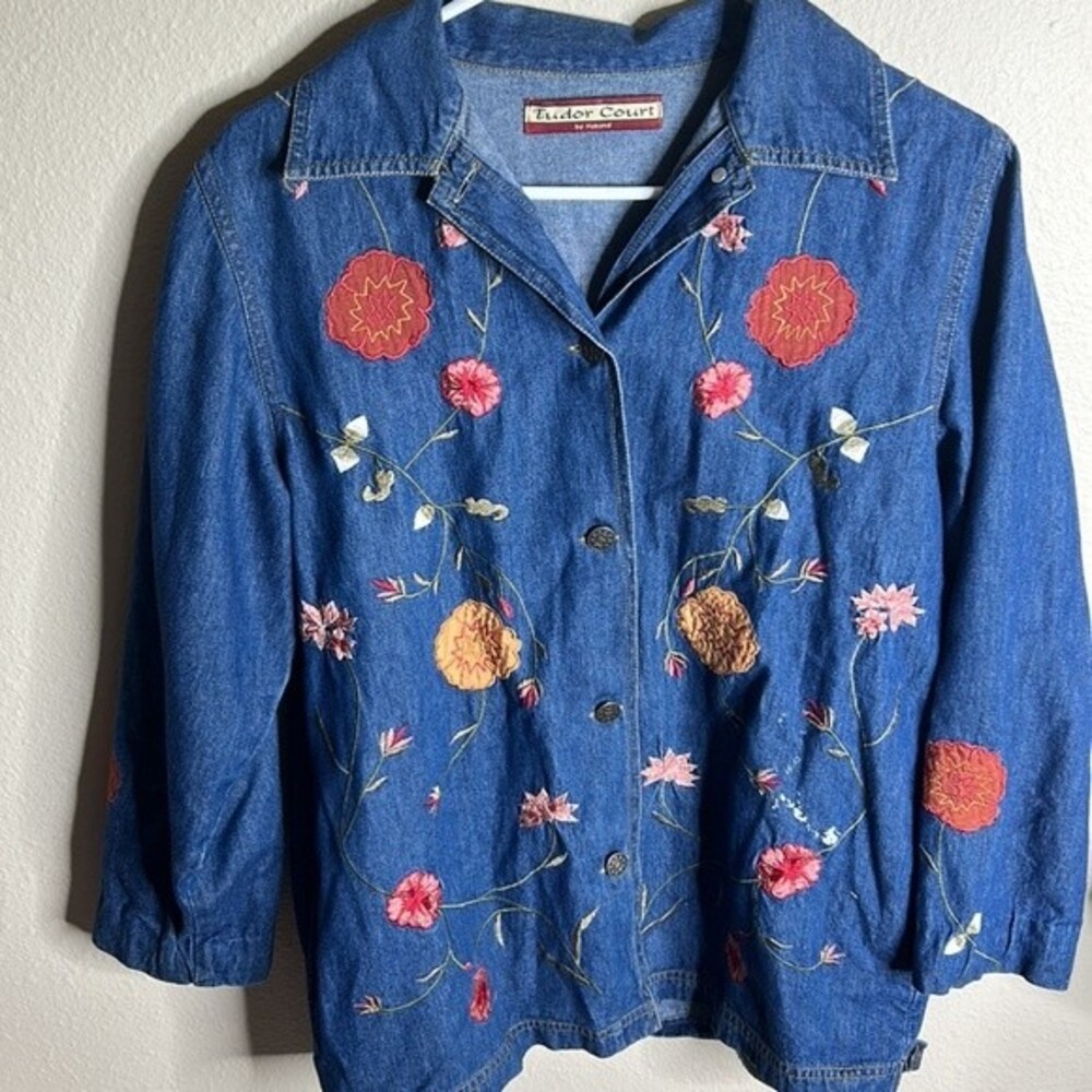 TUDOR COURT Light Wash Women's Denim Jean Jacket Small Lot of 2